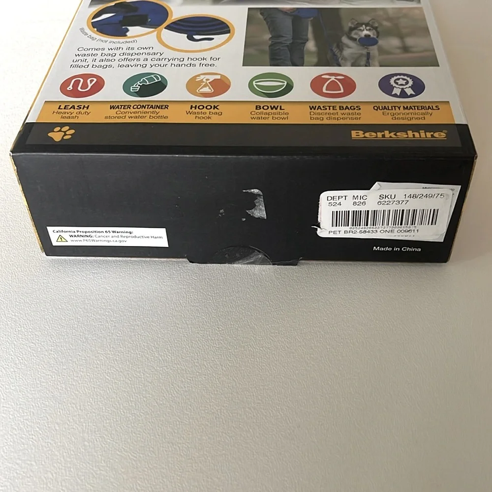 NWT Berkshire 5-in-1 Multi Dog Leash, Water Bot, Hook, Bowl, Bag Dispenser Blue
